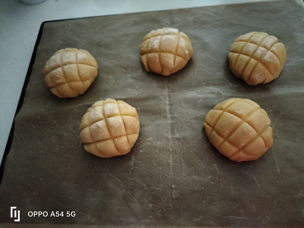 メロンパンはこねない作り方がラク‼️のんびり発酵でクッキー生地が丁寧に作れる melonpan bread ザクザク食感で本当に美味しい