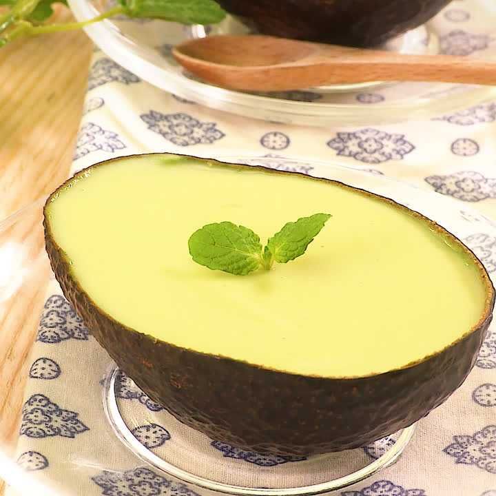 混ぜて冷やすだけ！ アボカドチーズケーキ