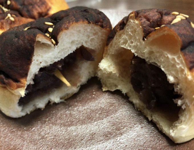 岐阜県のご当地パンコガネパン 「くりぃむぱん」、「ビーフパイ」 ご当地スーパー、バロー - Go Touch JP日本全国のご当地パン、ご当地 麺、、面白い地名などを紹介しています