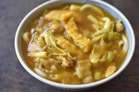 レンジ1発で作る汁なしカレーうどん