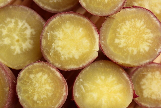 さつまいもの基本の茹で方甘くほくほくに茹でるコツとは? - くふう トクバイニュース