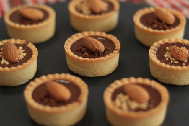 進化が止まらない！ダイソー製菓材料で“高見え”バレンタインスイーツ完成♡ヨムーノ