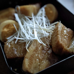 簡単・手抜きキャンプ料理 カセットガスホットプレート焼き上手さんαで煮込みハンバーグ