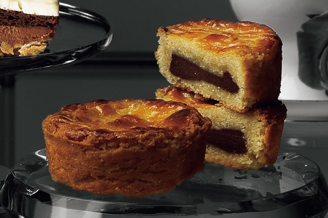 とらや」のバレンタイン限定商品が可愛すぎる〜！ ラムレーズン羊羹なんて 自分用に買いに走りたくなっちゃうよ☆Pouch ポーチ