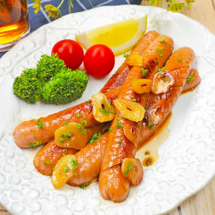 ギョニソってこんな美味かったのか！安くて旨い魚肉ソーセージがひと手間で最高のおかずになるレシピ - ぐるなび みんなのごはん