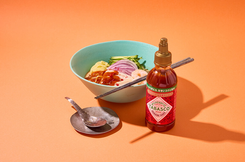 楽天市場大容量 タバスコ ペッパーソース 350mlTABASCO PEPPER SAUCE 大きいサイズ ピザ に パスタ に 料理 に 辛味辛い プレゼント に お返し に お礼 に 辛い物好き の方に : HKライン