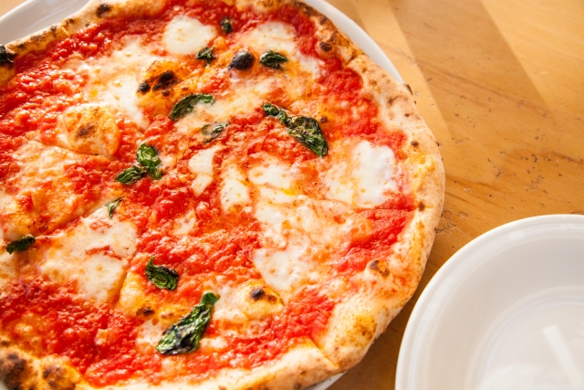 イタリア旅行の達人：ピザの注文の仕方！ 切り売りピザ屋さん地球の歩き方