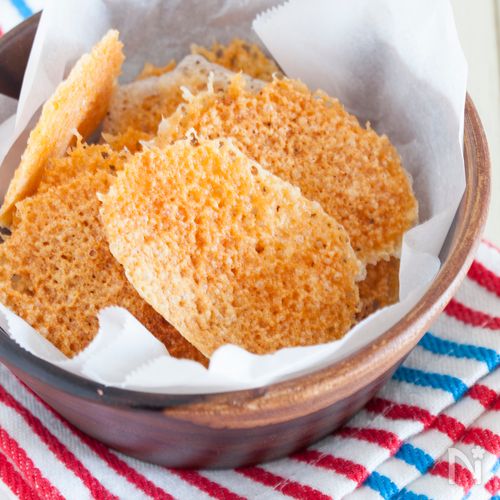 材料2つだけ！簡単「蓮根チーズせんべい」の作り置き♪ - 朝時間.jp