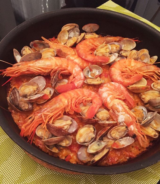 シーフードのフライパンパエリア