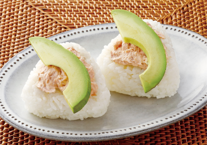 食感楽しいおにぎらず♪鮭＆沢庵＆ごま