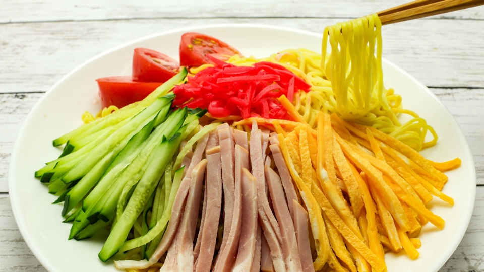 冷やし中華風ビーフンのおすすめ具材をのせた簡単レシピ今日のレシピビーフンのケンミン食品