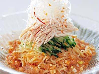 Amazon.co.jp: ダイショー 棒々鶏のたれ 5袋 セット 棒々鶏 バンバンジー タレ たれ ピリ辛 ソース : 食品・飲料・お酒