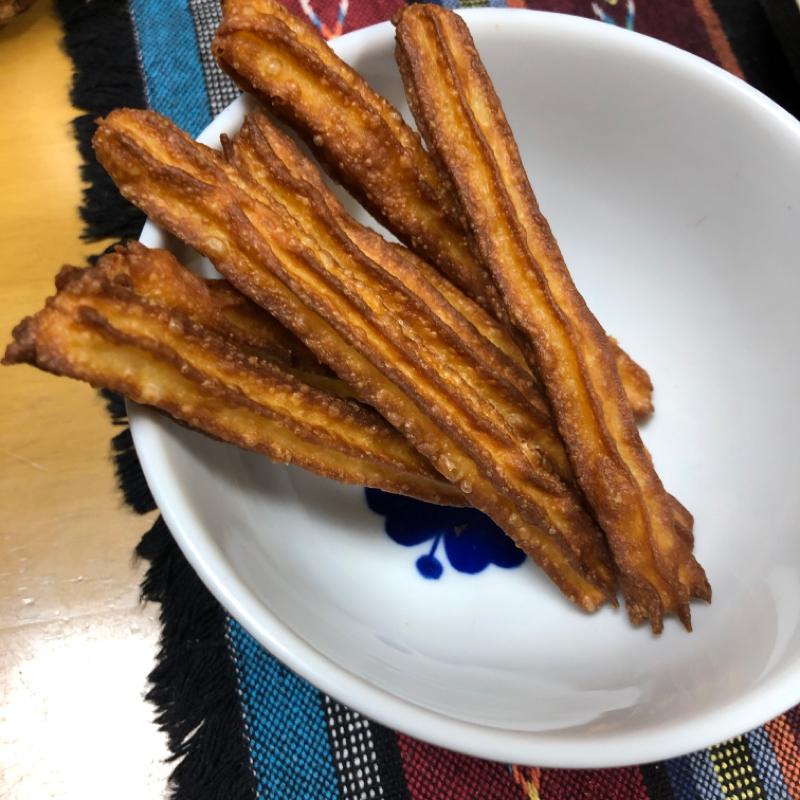 こんにちは‼️ 本日紹介させていただくのは、 スペイン風唐揚げ〜ポージョ・フリート〜です🍗 ポージョフリートは、鶏肉を揚げ 焼きした、日本でいえば鶏のから揚げのような料理です🐔スパイスの効いた一品となっております💥窯焼きビストロ博多NUKUNUKUビストロ