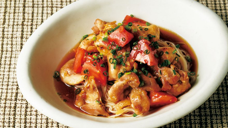 ごろごろ鶏肉とうま塩味が食欲そそる！鶏肉ネギ塩にゅうめん！ 夏に向けての冷たい素麺アレンジ5選ゆうき酒場