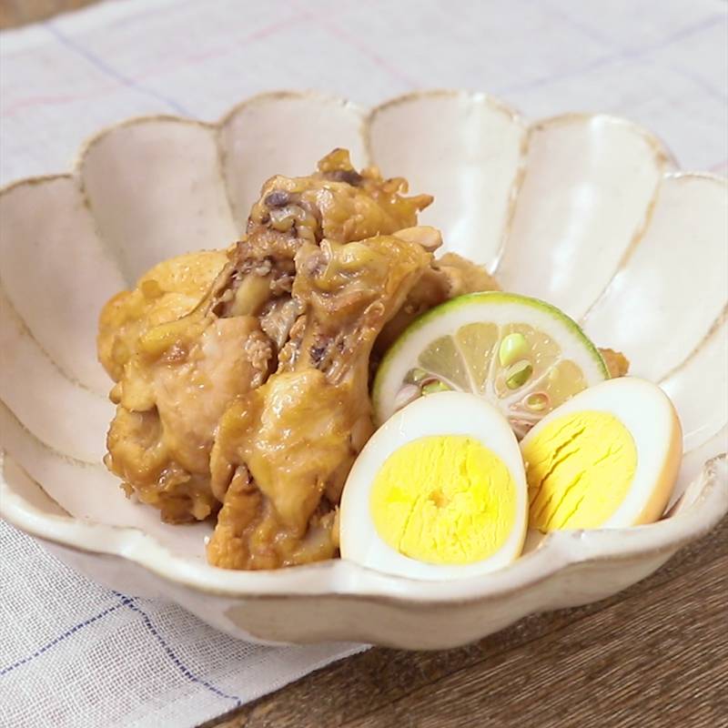 旨味あふれる♪ 手羽元と厚揚げの煮物