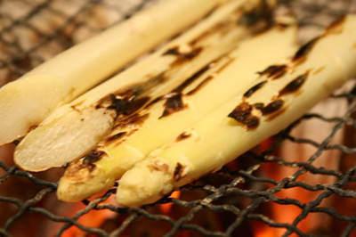 グリーンアスパラガス さぬきのめざめ 500g~2kg 有機肥料 朝採れ 人気 シャキシャキ 新鮮 美味しい 甘い 特産 グルメ 青空レストランバーベキュー サラダ BBQ アスパラ アスパラガス 高品質 希少 フレッシュ 野菜 旬 丸亀市 香川県 SUKINOKA スキノカ