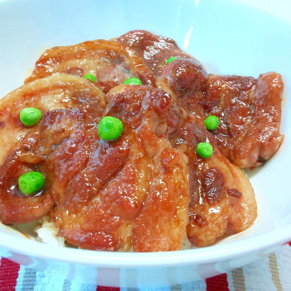 豚バラを濃いめに味付け！「帯広風豚丼」はガッツリいきたい気分を満たしてくれる - メシ通ホットペッパーグルメ