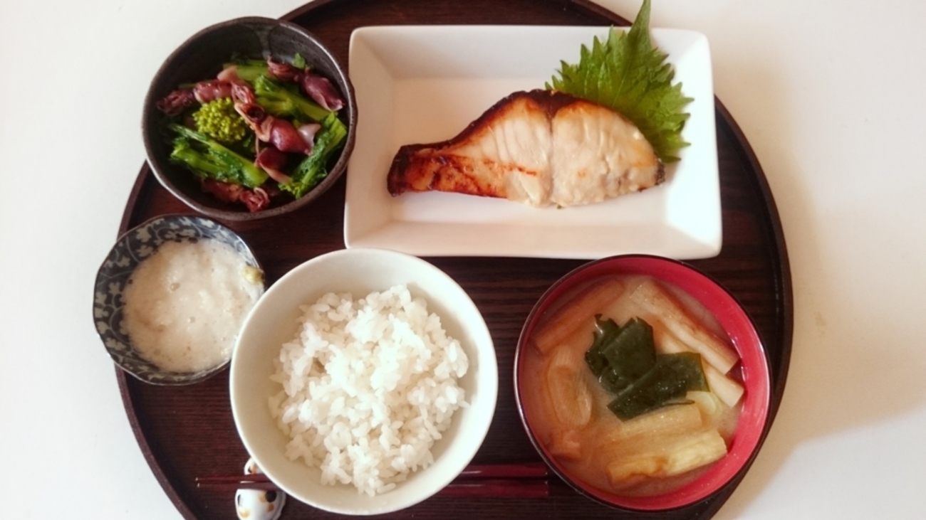 炭火焼干物食堂 しんぱち食堂の「銀ひらす照焼き定食」 大門・浜松町- 魚の定食！食べ歩き！東京グルメ