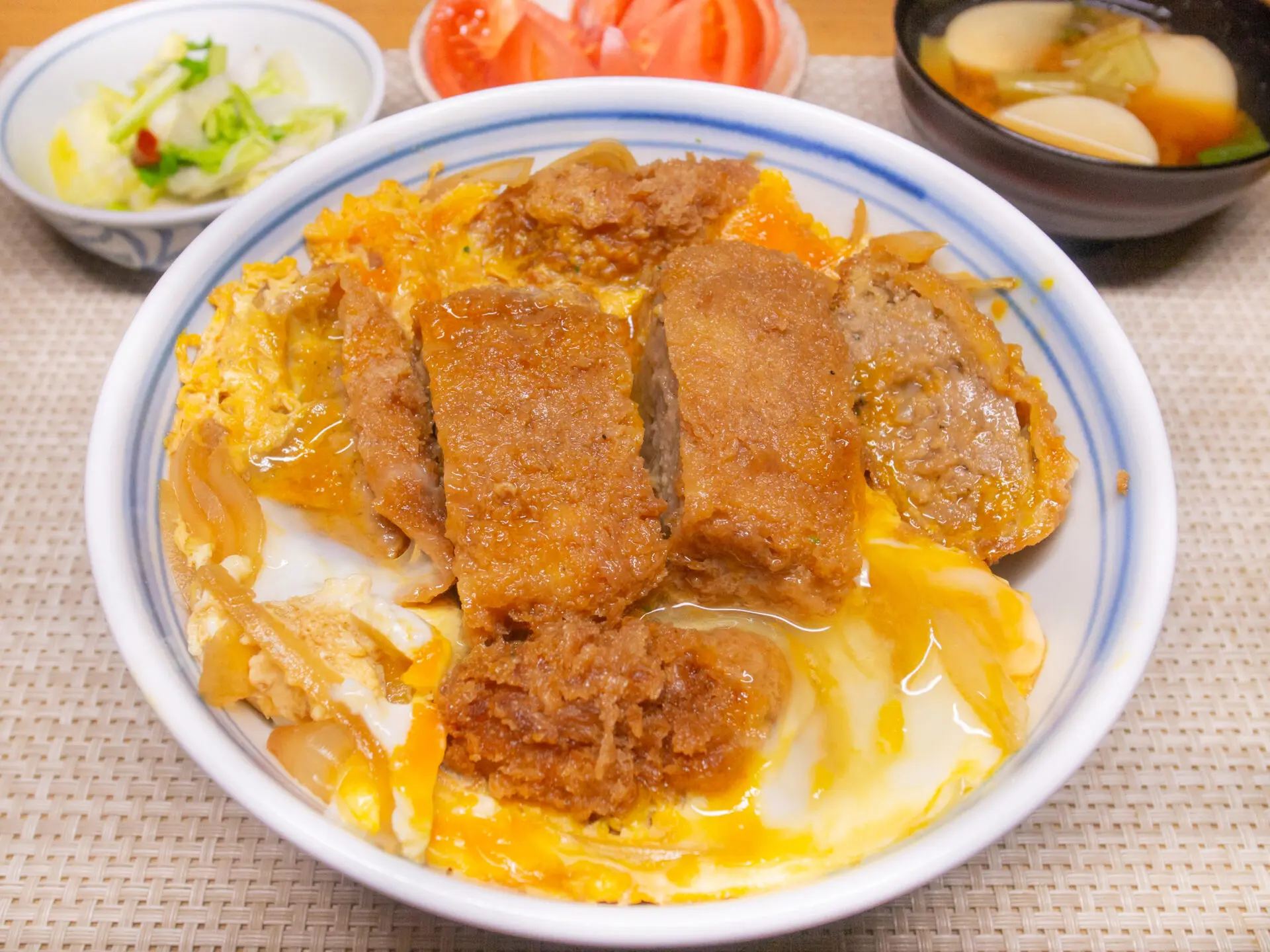 ハンバーグ派に是非とも食べていただきたい「デミグラスソース」といえば、