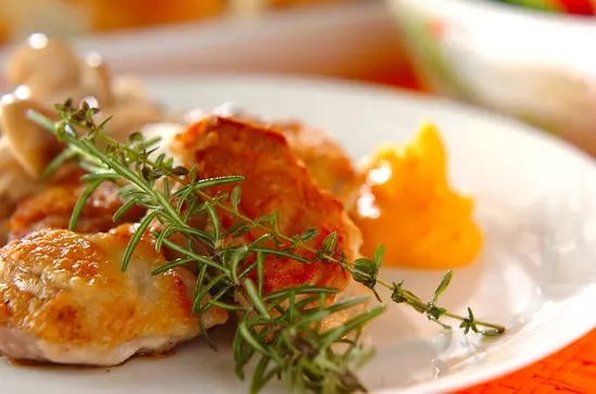 シェフの肉料理 濃厚卵黄ソースがアクセント！牛ステーキのブロデッタート