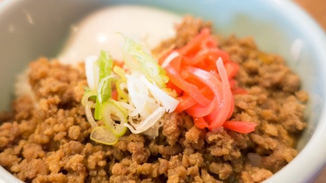 海鮮丼の献立 合うおかずは?主食・主菜・副菜・スープまでTRILL トリル