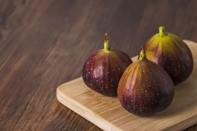 赤ちゃんの離乳食 いちじくはいつから大丈夫