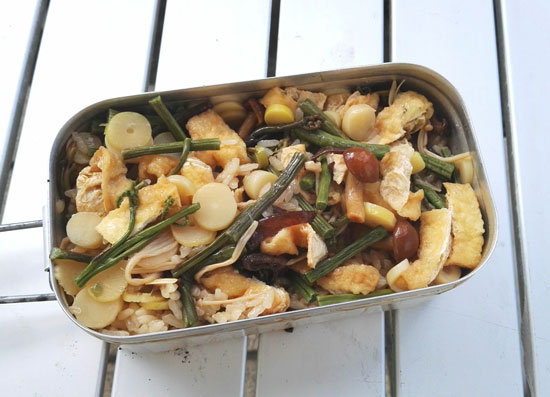 山菜ミックスで簡単☆優しいお味の山菜ごはん