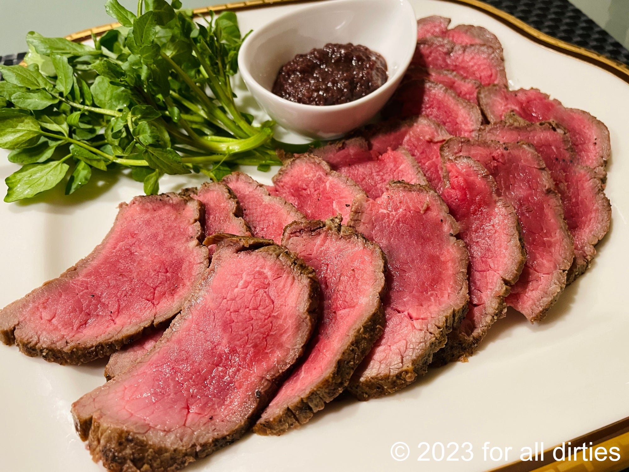 フライパンで簡単！手作りローストビーフの作り方