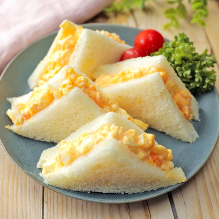 離乳食・完了期 たっぷり野菜の卵サンド 1歳〜1歳半向けレシピ メニュー はらぺこベビー 離乳食＆幼児食レシピサイト