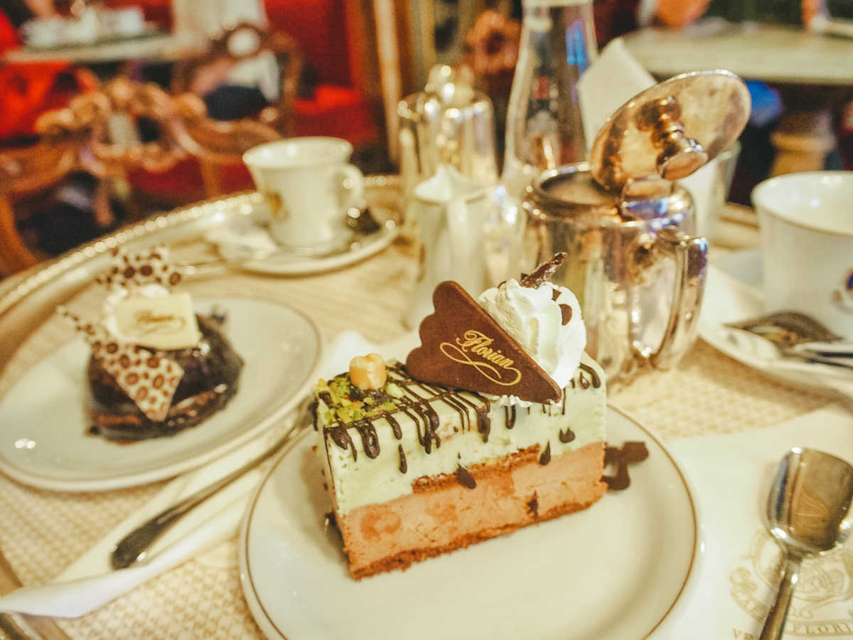 世界ごはんたべ記 57 イタリアのカフェ「フローリアン」