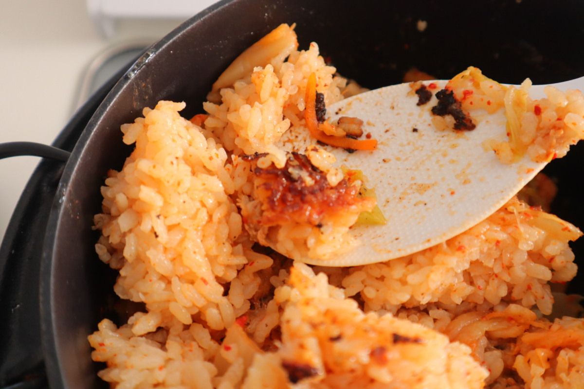 軽やかでジューシー「豚肉、キムチ、トマトの炊き込みご飯」レシピ 長谷川あかりさん