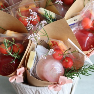 バレンタインラッピングのアイデア チロルチョコが変身！おしゃれなハートのプチギフト：valoさんのかわいいもの探し29ファッション雑誌『リンネル』の読みもの