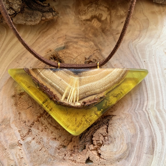 木のキューブネックレスカリンヒノキウォールナットペンダント木製無垢材大川家具職人手作りアクセサリー可愛いおしゃれ人気