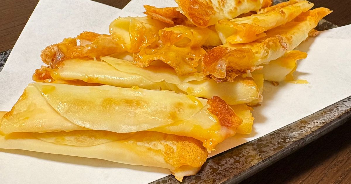 餃子の皮でカリッとおいしい ツナ缶のサモサ風