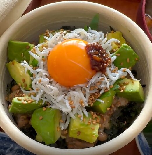 ヘルシーで絶品！アボカドしらす丼 ^O^ ♪クラシル