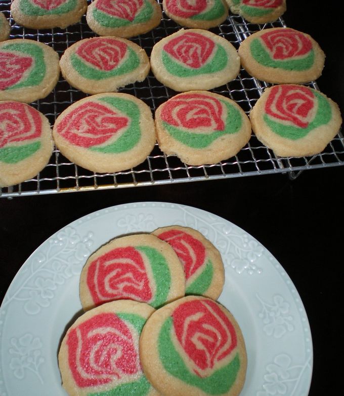 もうすぐ娘の誕生日♡お花のアイスボックスクッキー千葉県 船橋市 飾り巻き寿司教室 フルーツカッティング教室