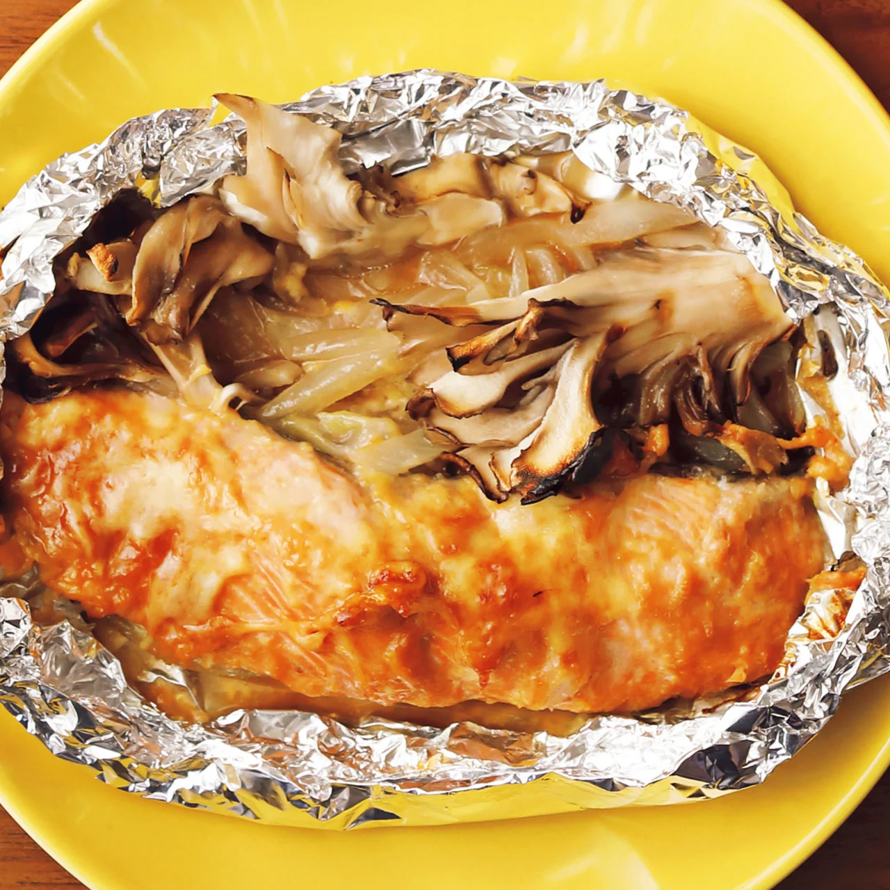 オーブンレンジで！鮭ときのこのホイル焼き