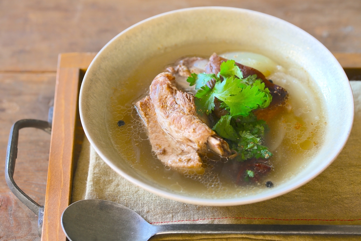 肉のうまみがじんわり！シンガポールの「バクテー」で心もからだもにっこり - macaroni