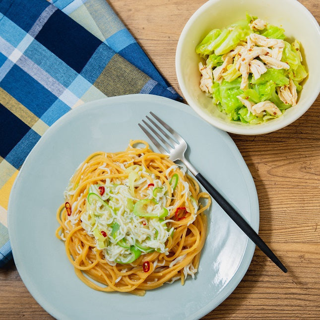 うま味しっかりペペロンチーノの献立 副菜：キャベツとハムのコンソメ風味、汁物：玉ねぎとトマトのみそスープ 献立 ・メニュー 味の素パーク たべる楽しさを、もっと