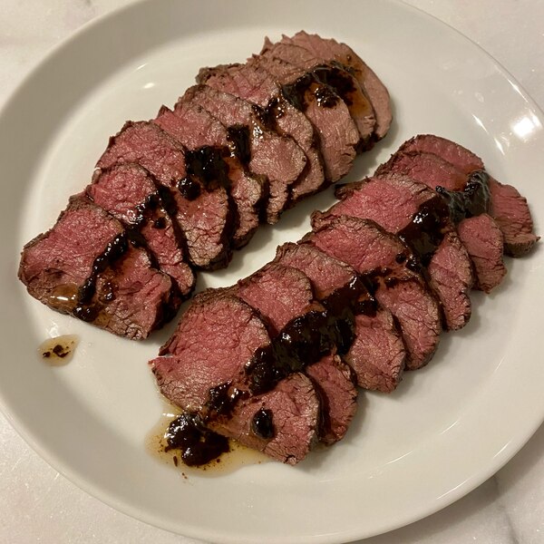 ネクストブレイク必須!鹿肉の部位と美味しい食べ方食・料理オリーブオイルをひとまわし