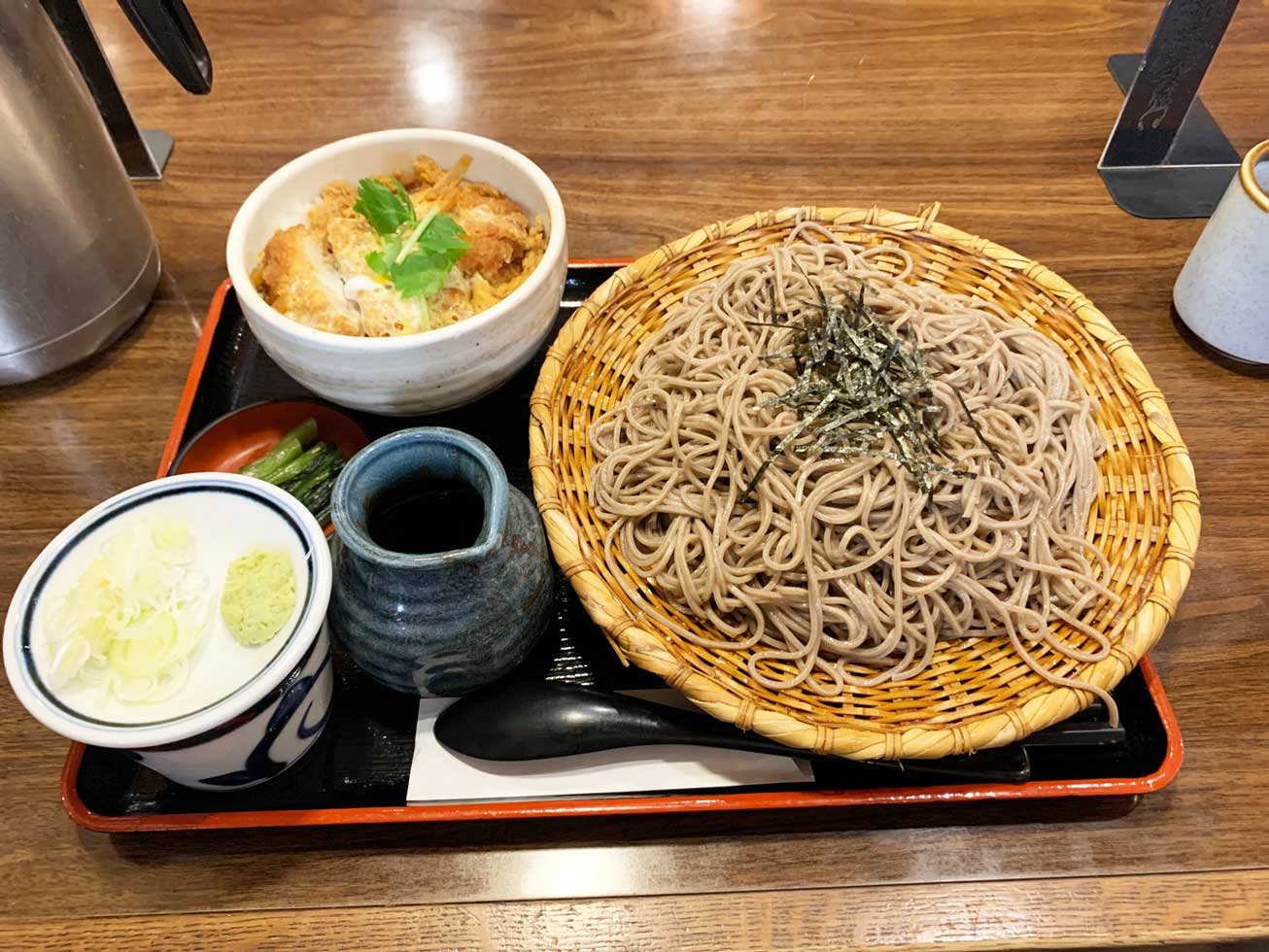 乾麺のそばを『水』からゆでると？ 食感の変化に「本当に別モノ」「試してみる」 grape ｄメニューニュース NTTドコモ