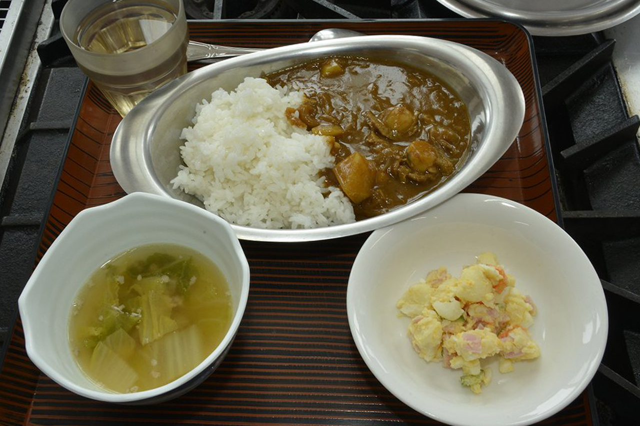 海上自衛隊レシピ 元陸上自衛隊員が「たかなみカレー」を作ってみた