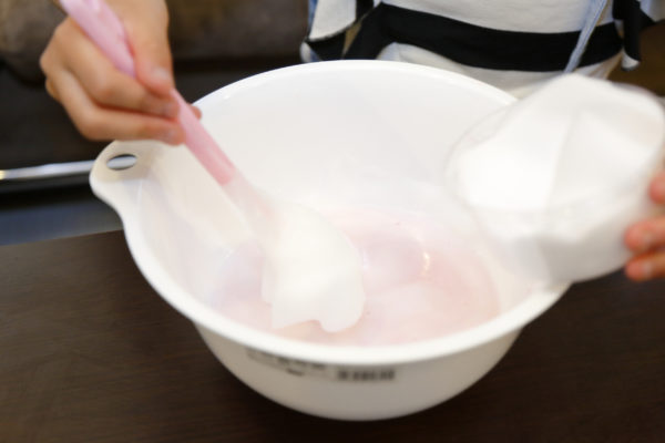 牛乳からプラスチックを作ってみようおうちで実験きみラボ世界中がきみの実験室