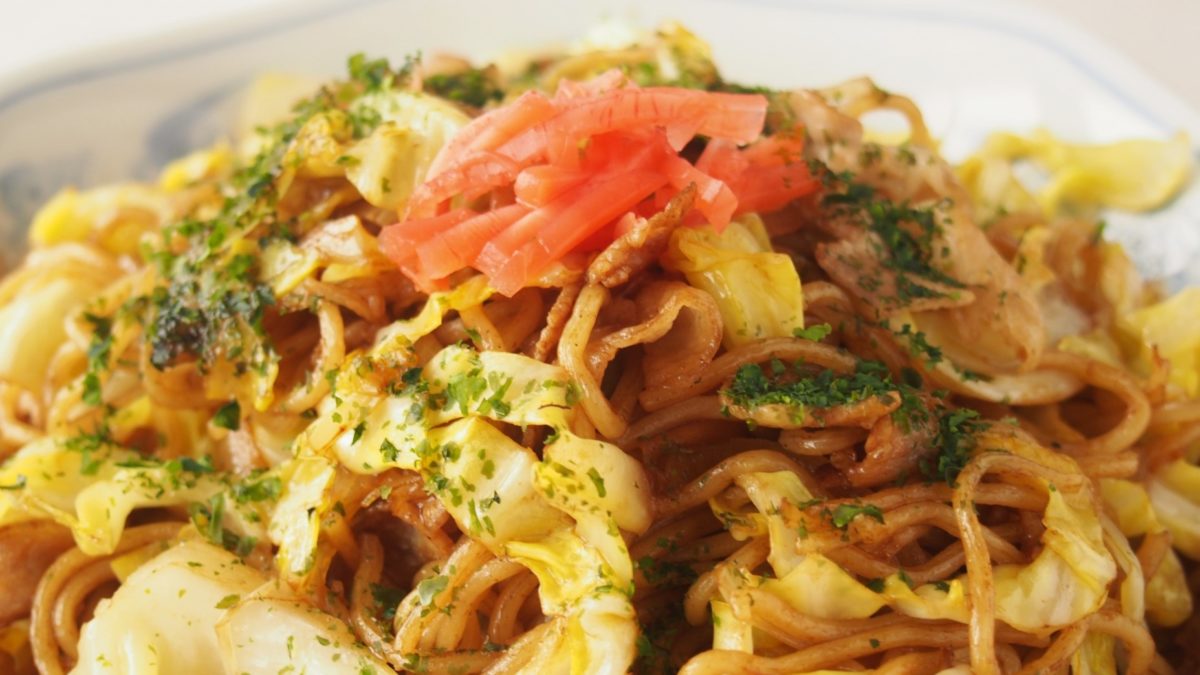 ペヤングやきそば獄激辛カレーアレンジレシピってことでチャーハンを作ってみた結果！！口内の痛覚を恐ろしいくらい刺激する超激辛のカレーチャーハンが出来上がった！！- クッキング父ちゃん食べ歩き食レポブログ