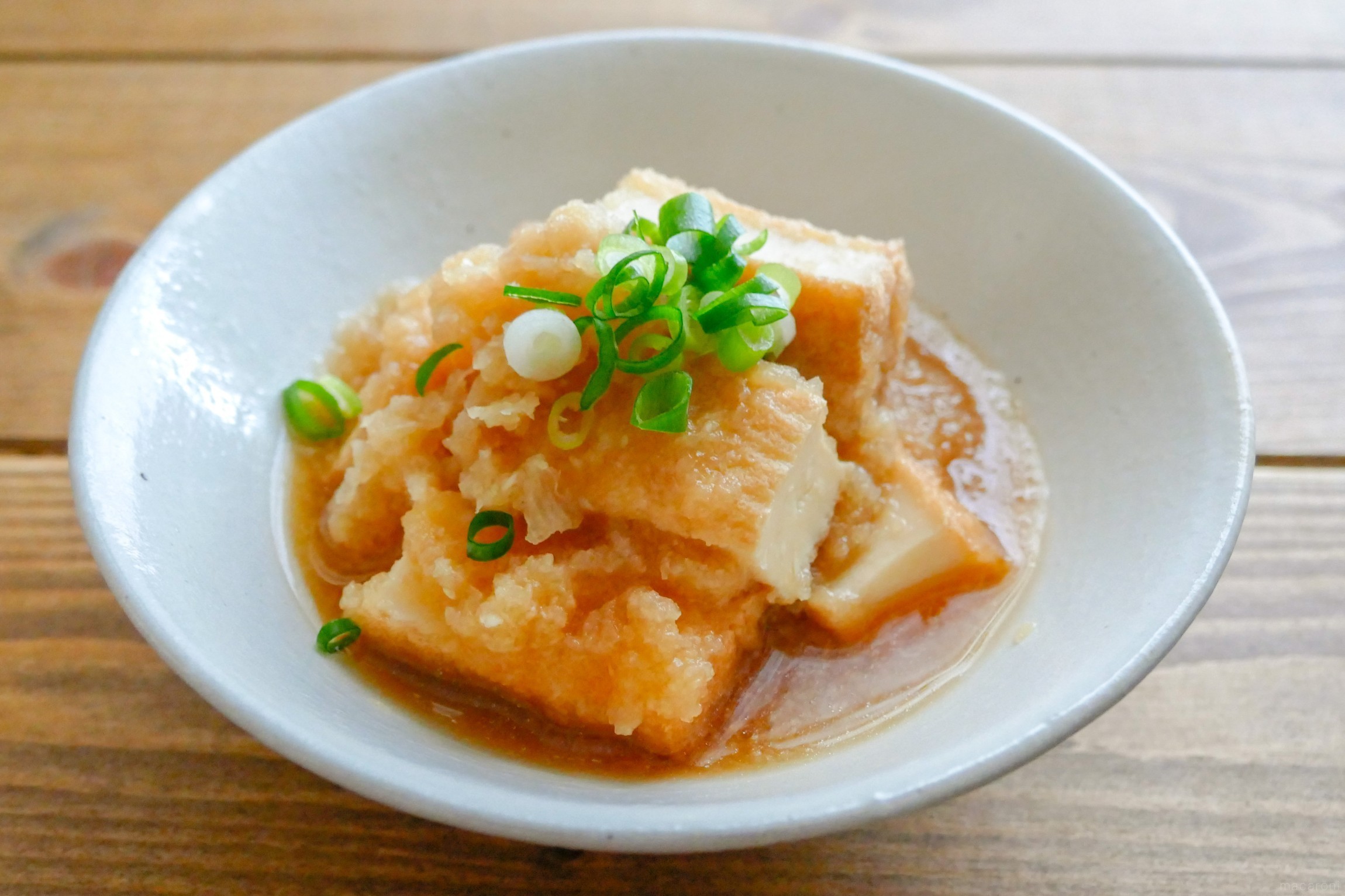 あっさり上品な味わい♪ 大根と厚揚げの白だし煮