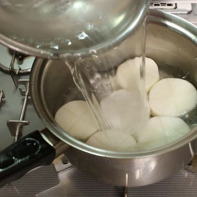 おでんの具の下ごしらえ、おでん用だしのレシピ：白ごはん.com