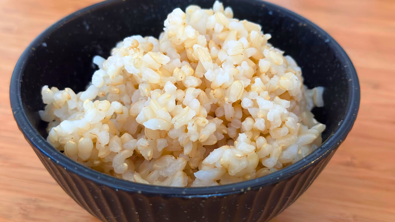 お米1合は何グラム?炊く前・浸水後・炊いたあとの重さについて解説 - macaroni