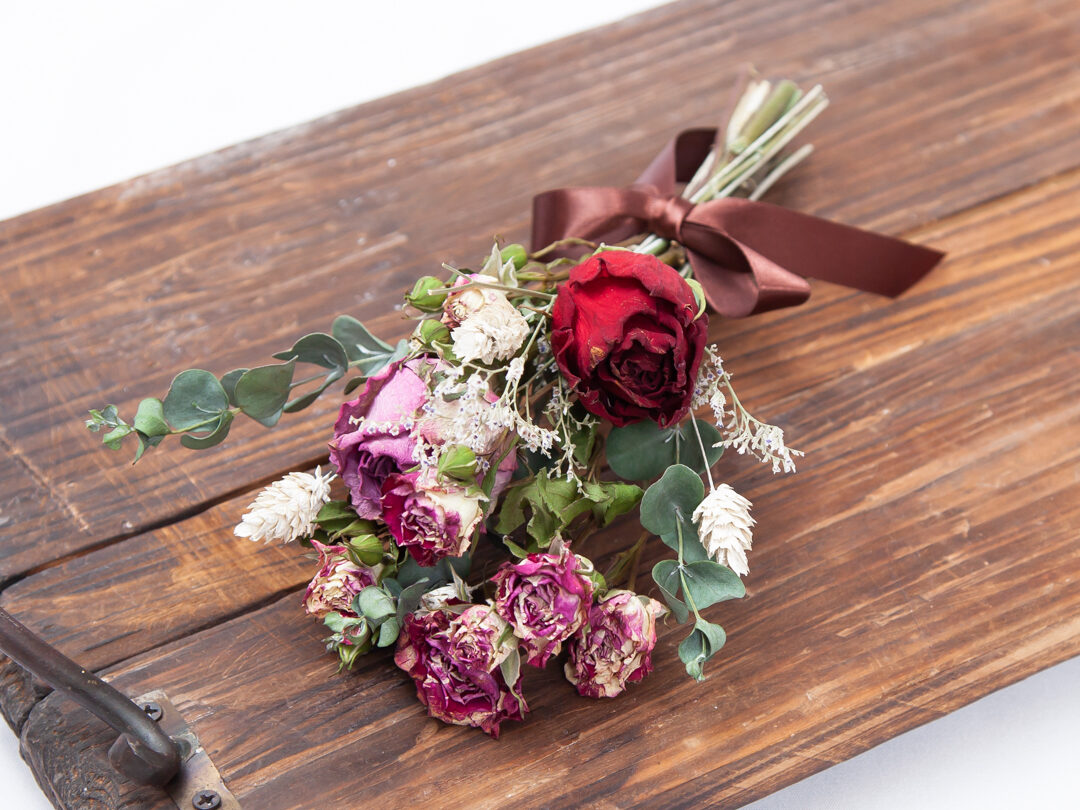 ドライフラワーの簡単な作り方バラ 薔薇 etc.花束のまま乾燥させる方法