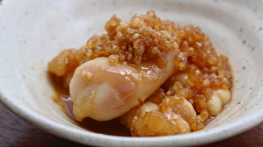 いかの刺し身卵黄のせ