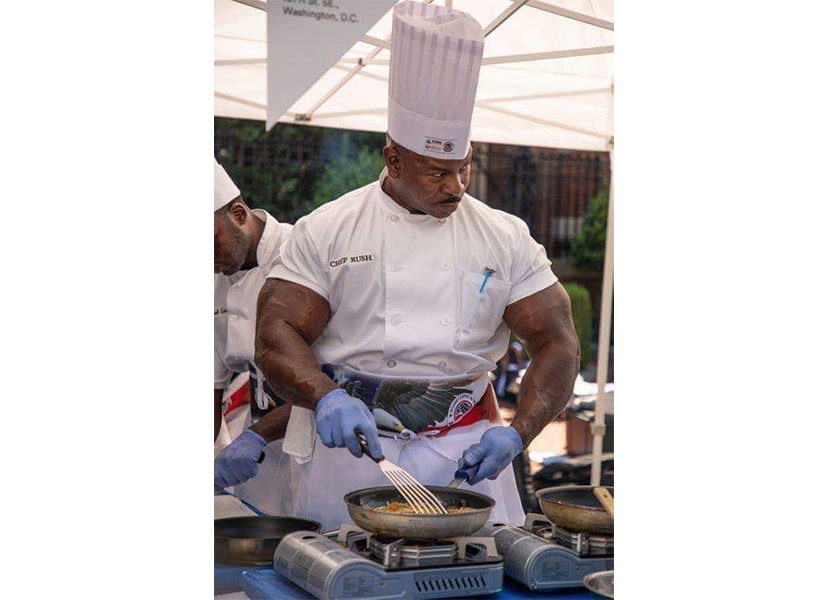 黒人マッチョ 料理TikTok